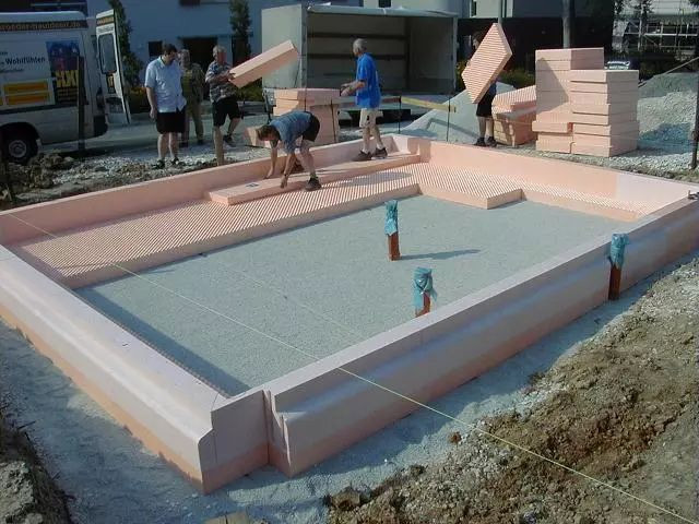 冬天來了住在首層的你是不是覺得很冷？地面保溫還是很有必要的！